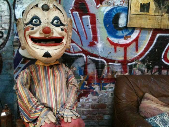 creepy,clown,photo